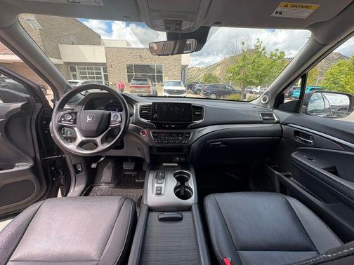 Crystal Black Pearl 2022 Honda Pilot AWD Special Edition