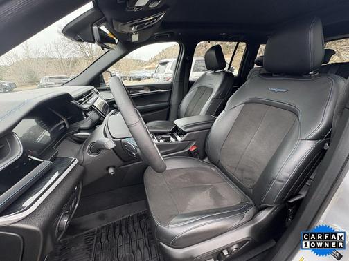 2023 Jeep Grand Cherokee 4xe Trailhawk Carb State Pkg