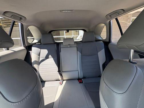 Silver Sky Metallic 2019 Toyota RAV4 Hybrid Limited