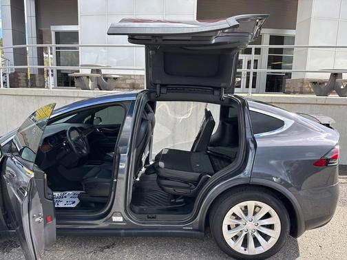 2020 Tesla Model X Long Range Dual Motor All-Wheel Drive
