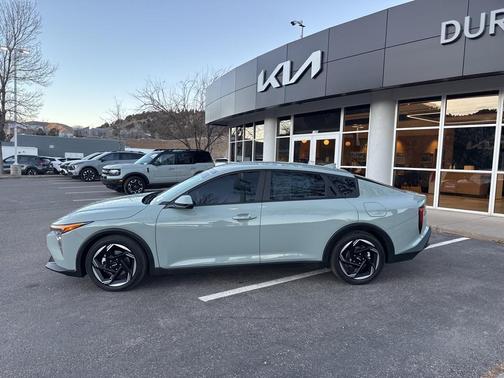 2025 Kia K4 EX