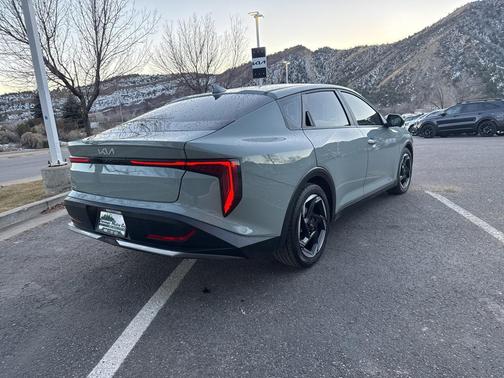 2025 Kia K4 EX