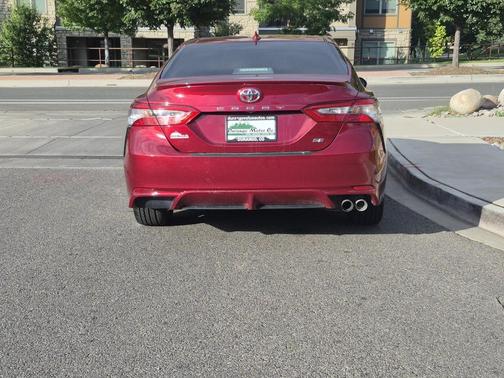 2018 Toyota Camry SE