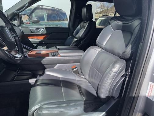 2022 Lincoln Navigator Standard L