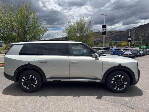 Ivory Silver 2027 Kia Telluride Hybrid EX