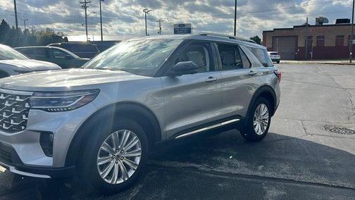 2025 Ford Explorer Platinum