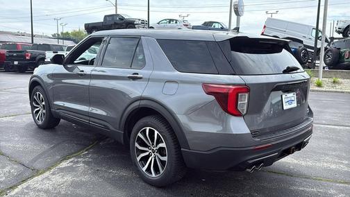 Carbonized Gray 2022 Ford Explorer ST