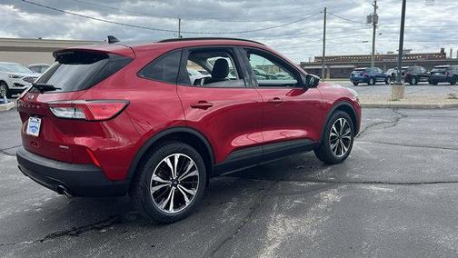 2022 Ford Escape SE