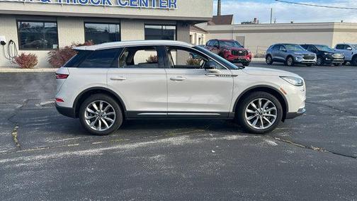 2022 Lincoln Corsair Standard