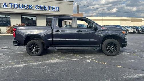 2022 Chevrolet Silverado 1500 Custom Trail Boss