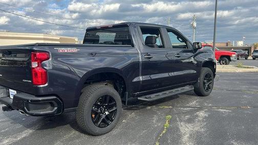 2022 Chevrolet Silverado 1500 Custom Trail Boss
