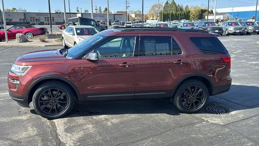 Cinnamon Glaze 2018 Ford Explorer XLT