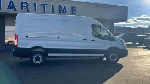 2026 Ford Transit-250 148 WB Medium Roof Cargo