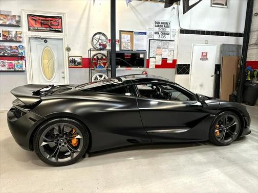 2020 McLaren 720S Base