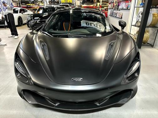 2020 McLaren 720S Base