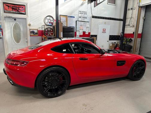 2016 Mercedes-Benz AMG GT S