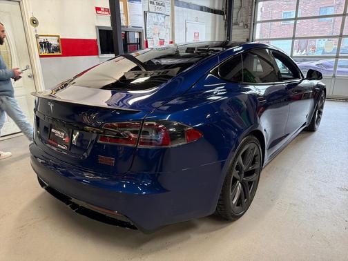 2021 Tesla Model S Plaid