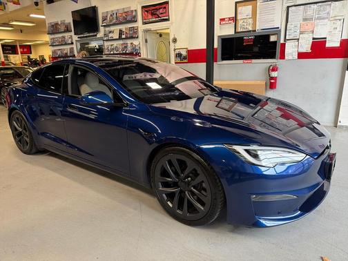 2021 Tesla Model S Plaid