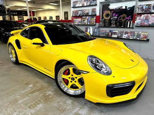 2017 Porsche 911 Turbo