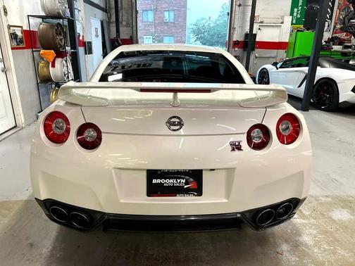 2014 Nissan GT-R Premium