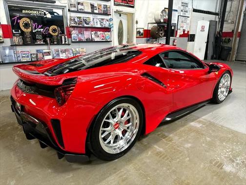 2019 Ferrari 488 Pista Base