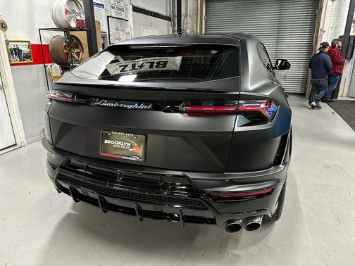 2024 Lamborghini Urus S