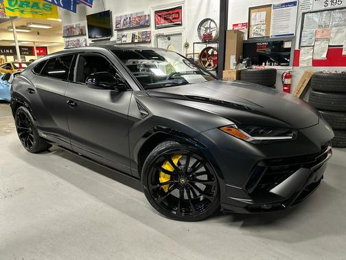 2024 Lamborghini Urus S