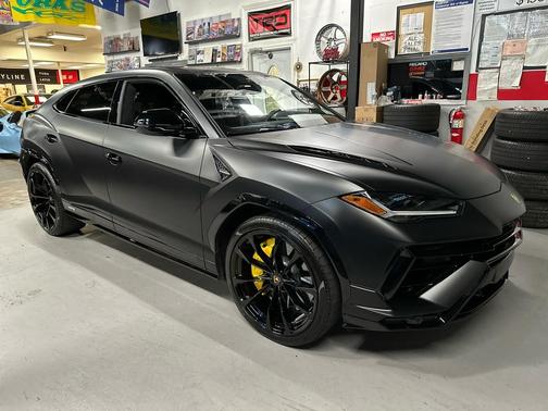 2024 Lamborghini Urus S