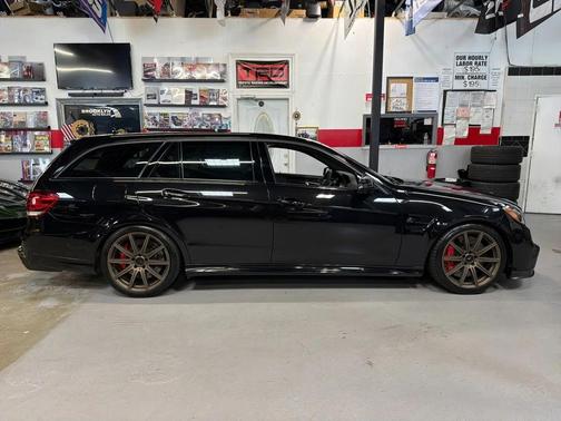 Black 2015 Mercedes-Benz E-Class E63 AMG Wagon