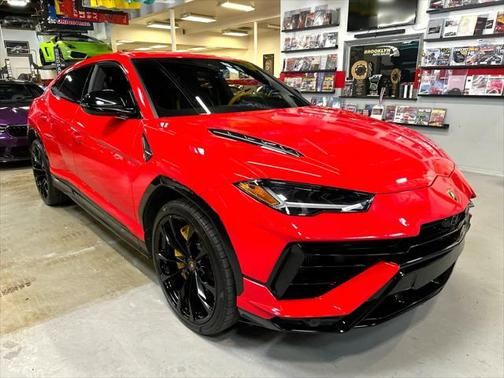 2024 Lamborghini Urus S