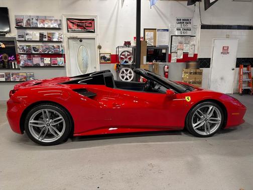2018 Ferrari 488 Spider Base