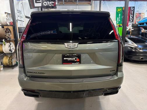 2023 Cadillac Escalade Sport Platinum