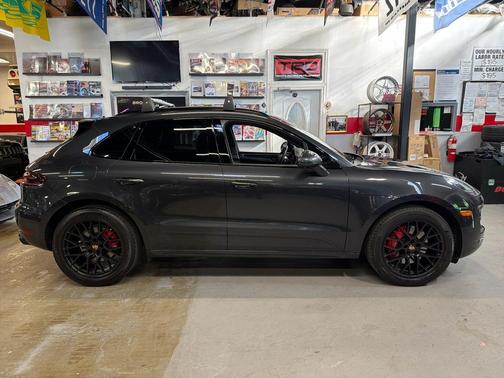 2017 Porsche Macan GTS