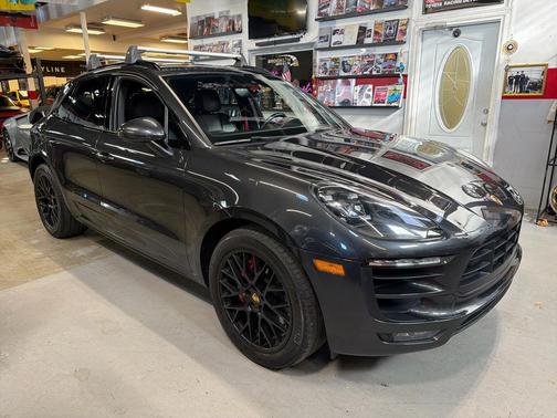 2017 Porsche Macan GTS