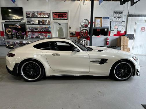 2018 Mercedes-Benz AMG GT R