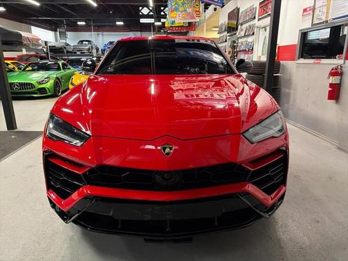 2022 Lamborghini Urus Base