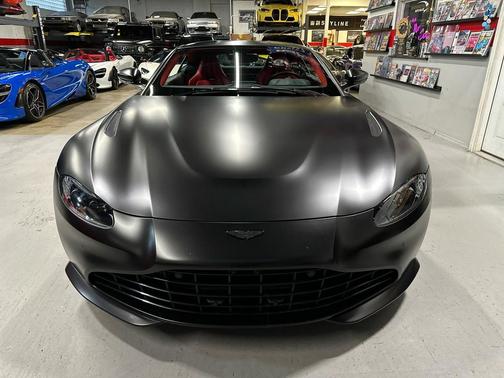 2022 Aston Martin Vantage Coupe