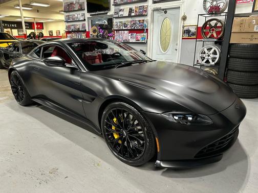 2022 Aston Martin Vantage Coupe