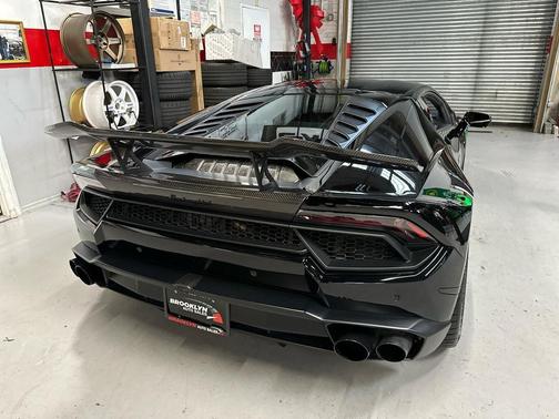 2017 Lamborghini Huracan LP580-2