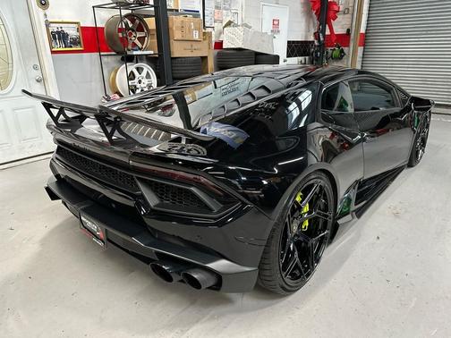 2017 Lamborghini Huracan LP580-2