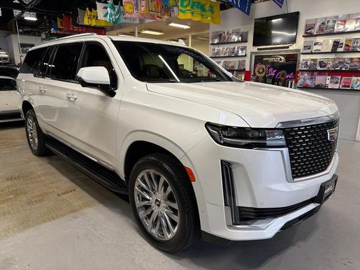 2023 Cadillac Escalade ESV Premium Luxury