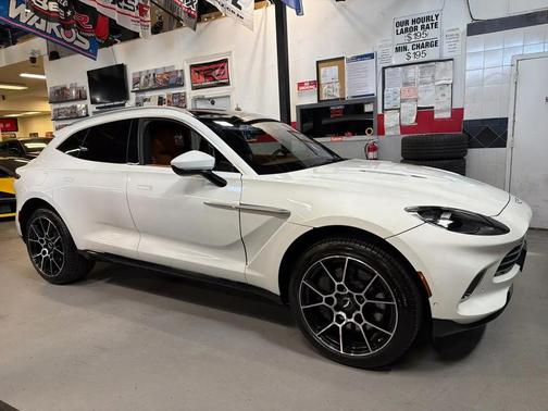 White 2021 Aston Martin DBX Base