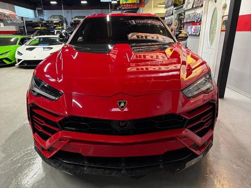 2019 Lamborghini Urus Base