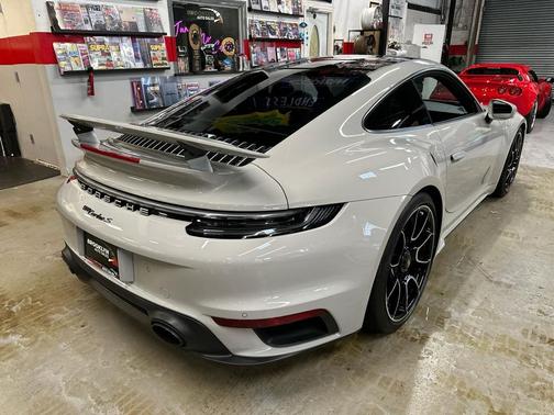 2022 Porsche 911 Turbo S