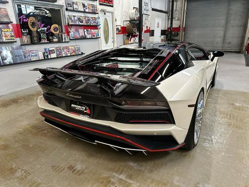 2017 Lamborghini Aventador S Coupe