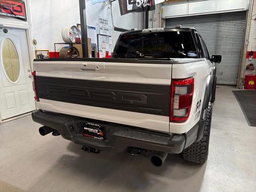 2022 Ford F-150 Raptor SuperCrew 4WD