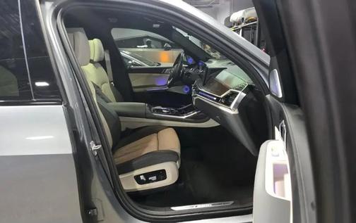 2024 BMW X7 M60i