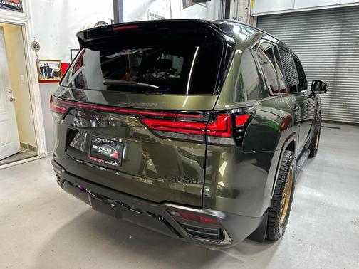 2024 Lexus LX 600 Luxury