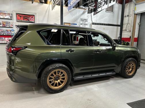 2024 Lexus LX 600 Luxury