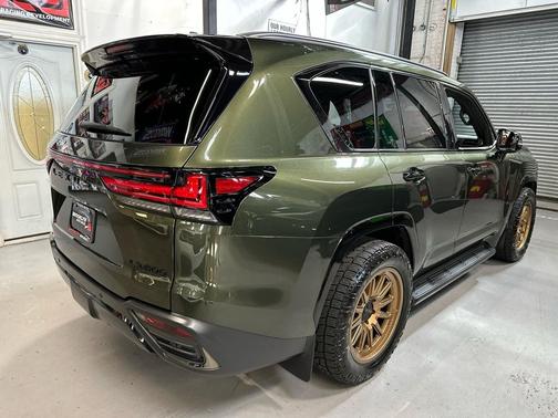 2024 Lexus LX 600 Luxury